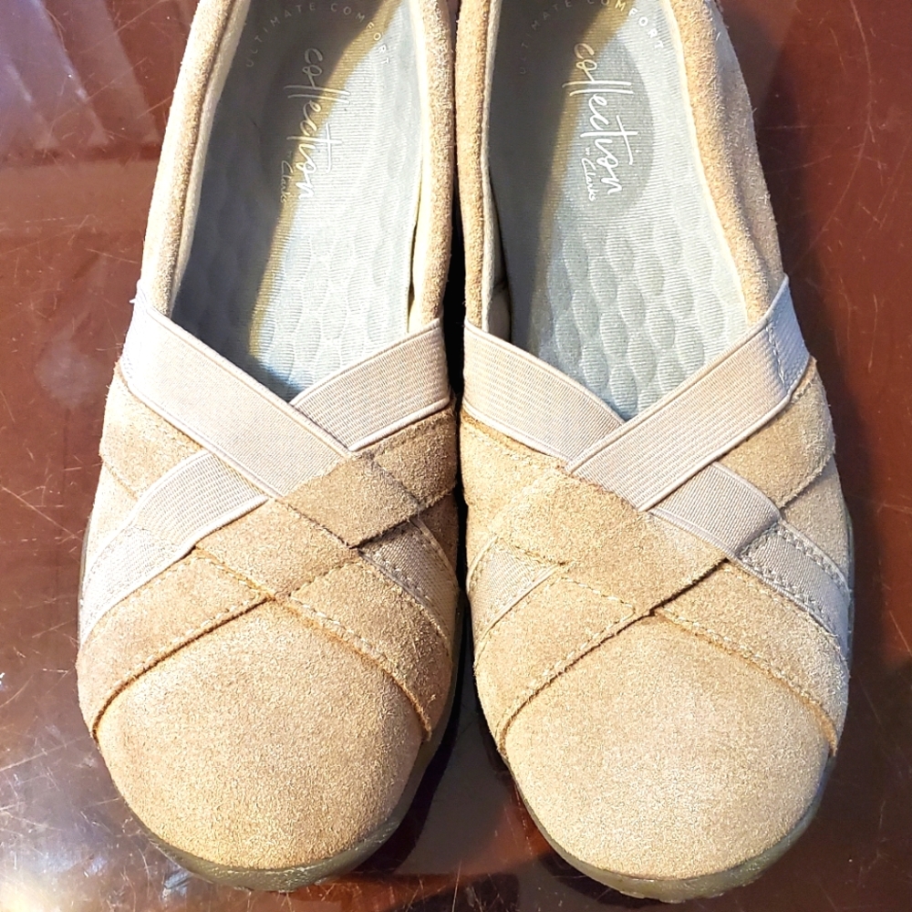 Clark's Collections muted pink suede ballet flats 6.5 women's